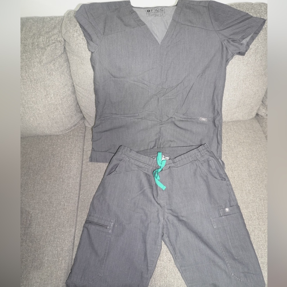 Small Grey Figs Set